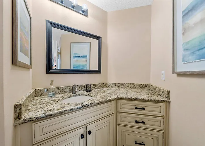 2br Shared Pool Tennis Courts *