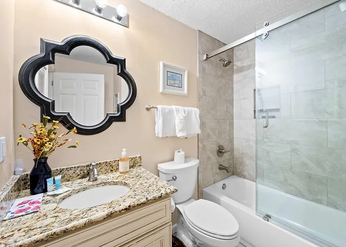 Apartment 2br Shared Pool Tennis Courts *